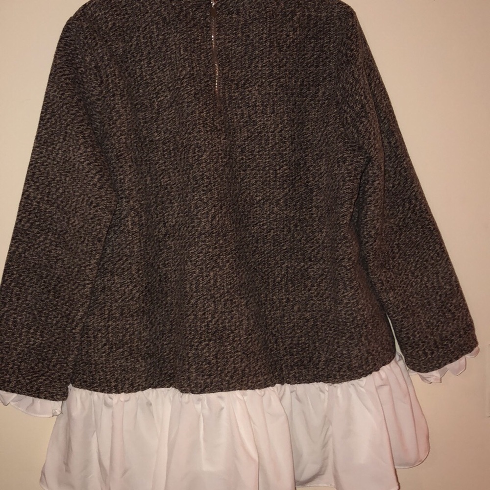 Loose Ruffle Sweater - Picture 3 of 3